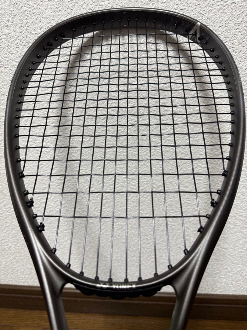 ヨネックス　ボルトレイジ8v 新色シェリーシルバー