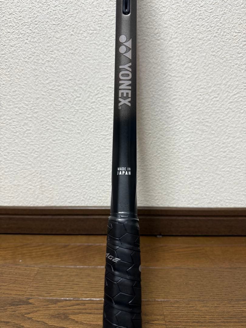 ヨネックス　ボルトレイジ8v 新色シェリーシルバー