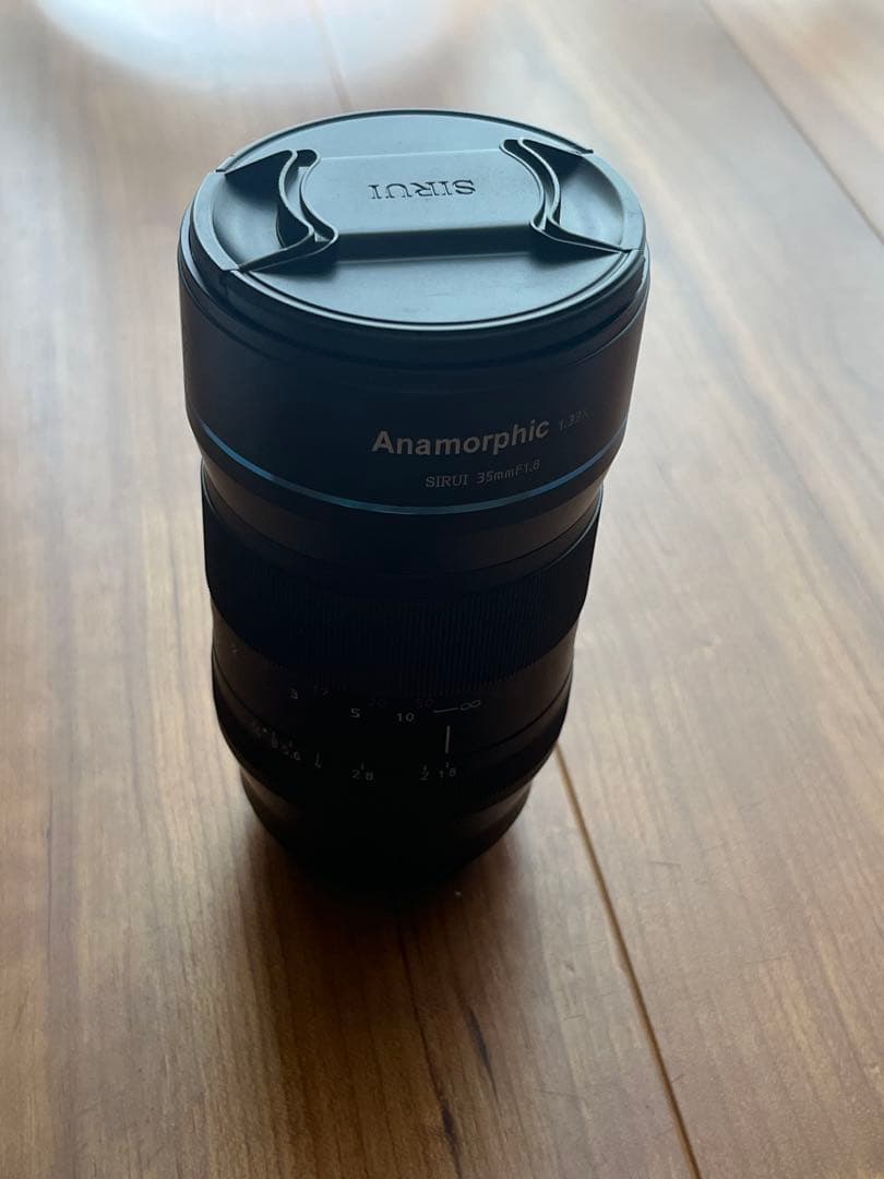 SIRUI 35mm F1.8 1.33× Anamorphic M4/3レンズ