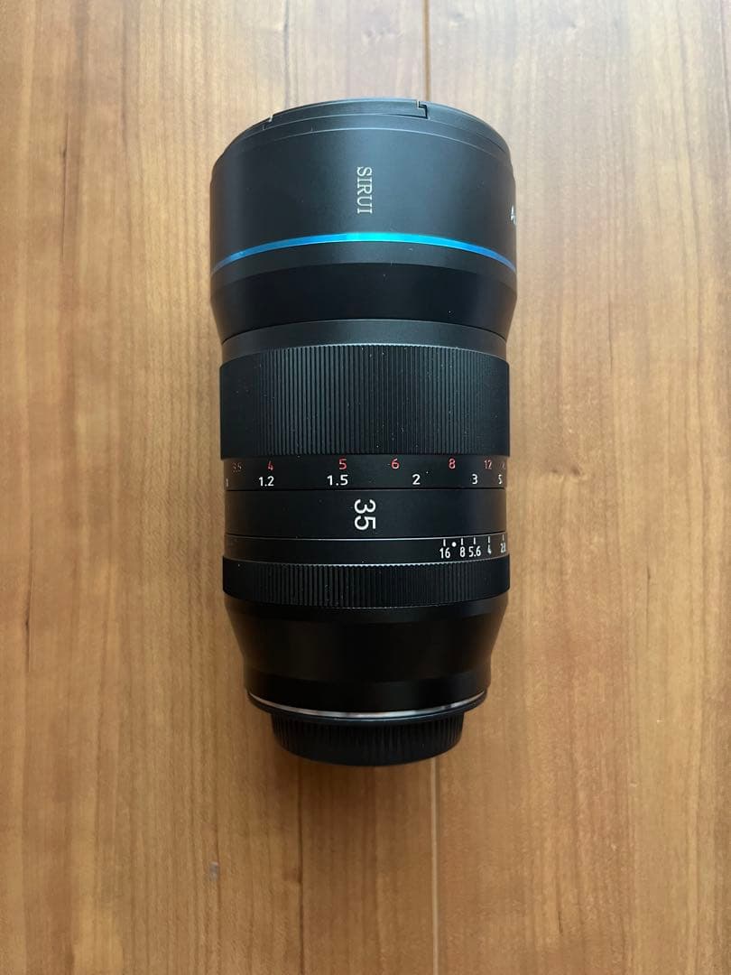 SIRUI 35mm F1.8 1.33× Anamorphic M4/3レンズ