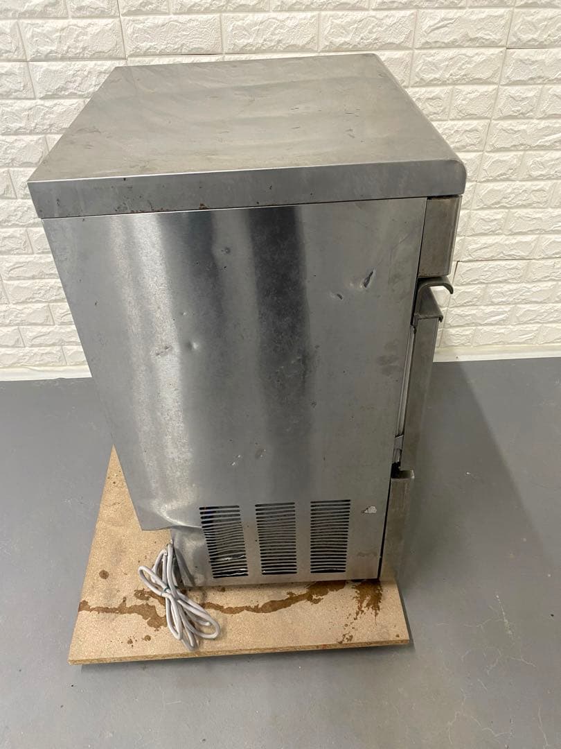 福島製氷機35L￼ 35L FIC-A35KT