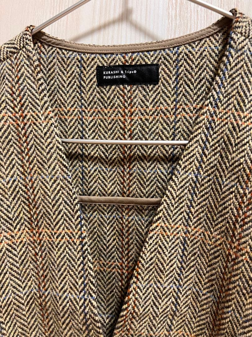 新品　北欧、暮らしの道具店 「ワードローブを新鮮に」ヘリンボーン柄のウールベスト