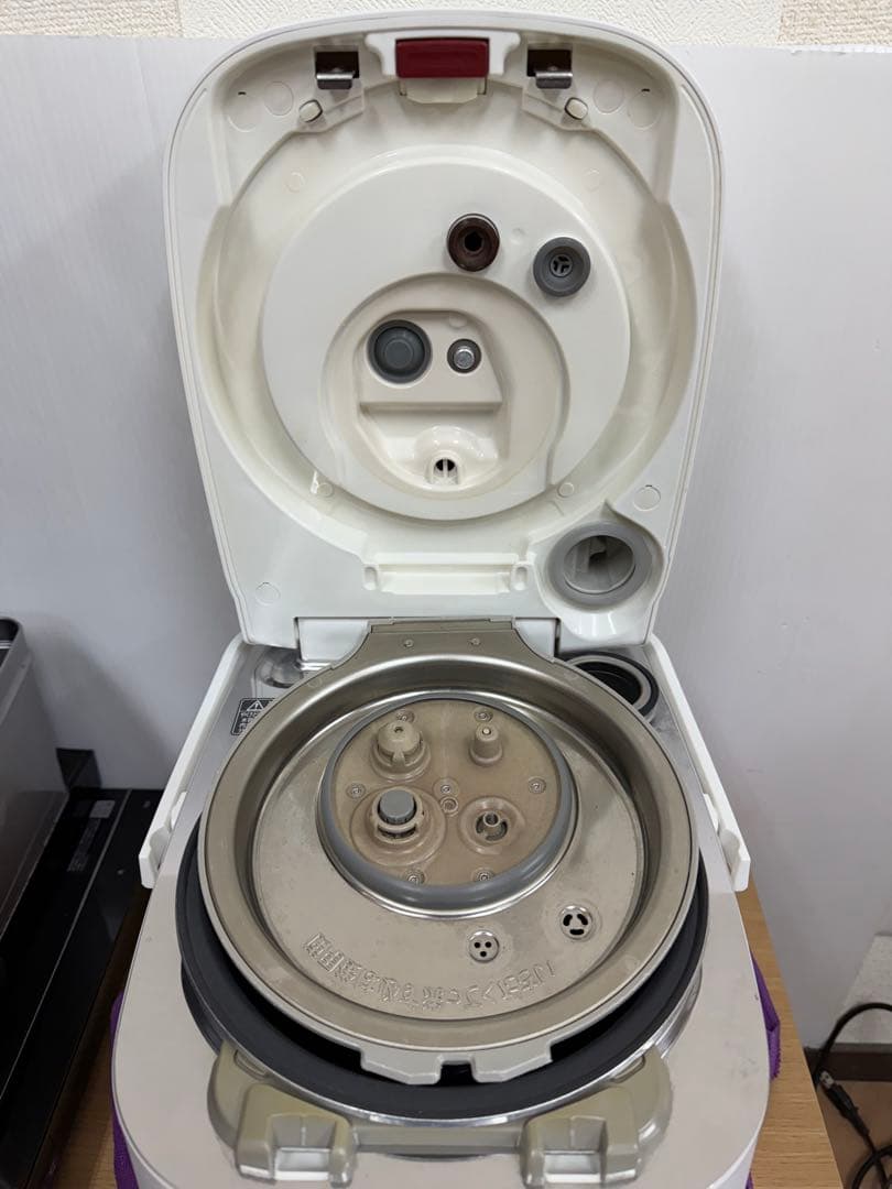 Panasonic IH 炊飯器 SR-VSX109（2019年製）