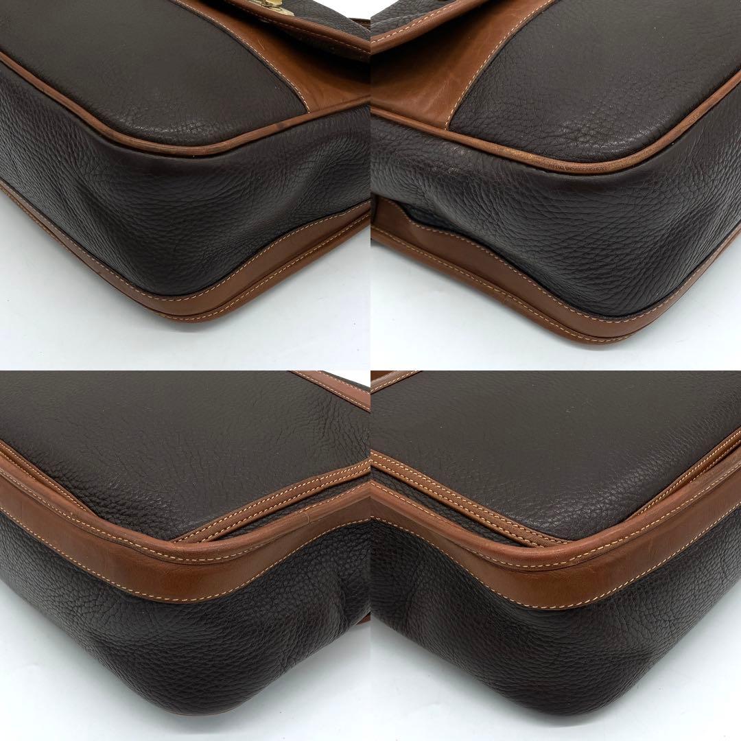 【GUCCI】メッセンジャーバッグ　ゴールド金具　レザー　ダークブラウン　A4