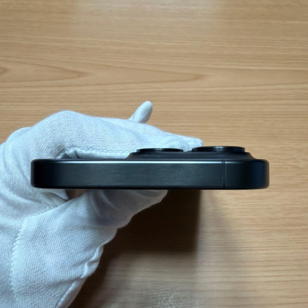 iPhone 15PRO 256GB ブラックチタニウム