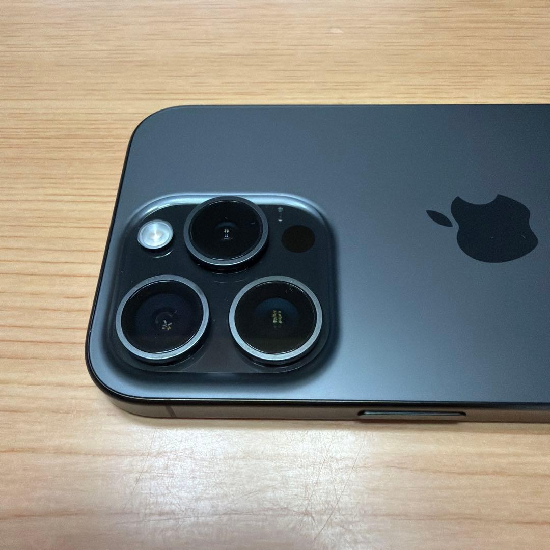 iPhone 15PRO 256GB ブラックチタニウム