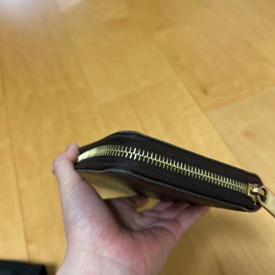 美品！ジッピーウォレット　フューシャカラー　モノグラム