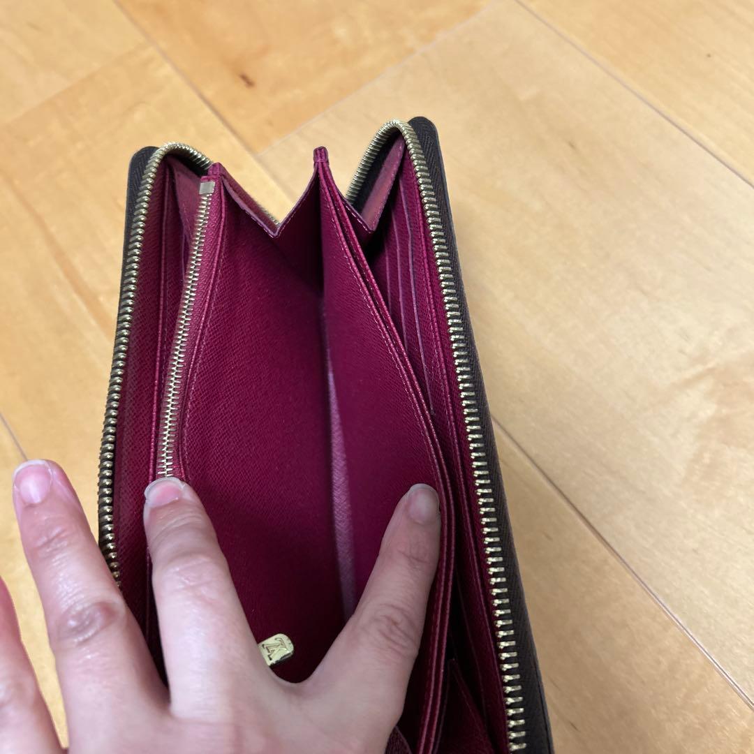 美品！ジッピーウォレット　フューシャカラー　モノグラム