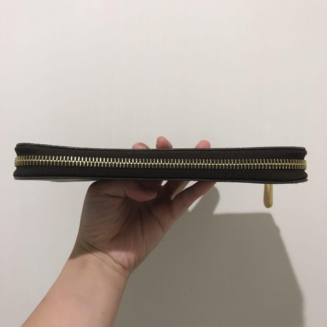 美品！ジッピーウォレット　フューシャカラー　モノグラム