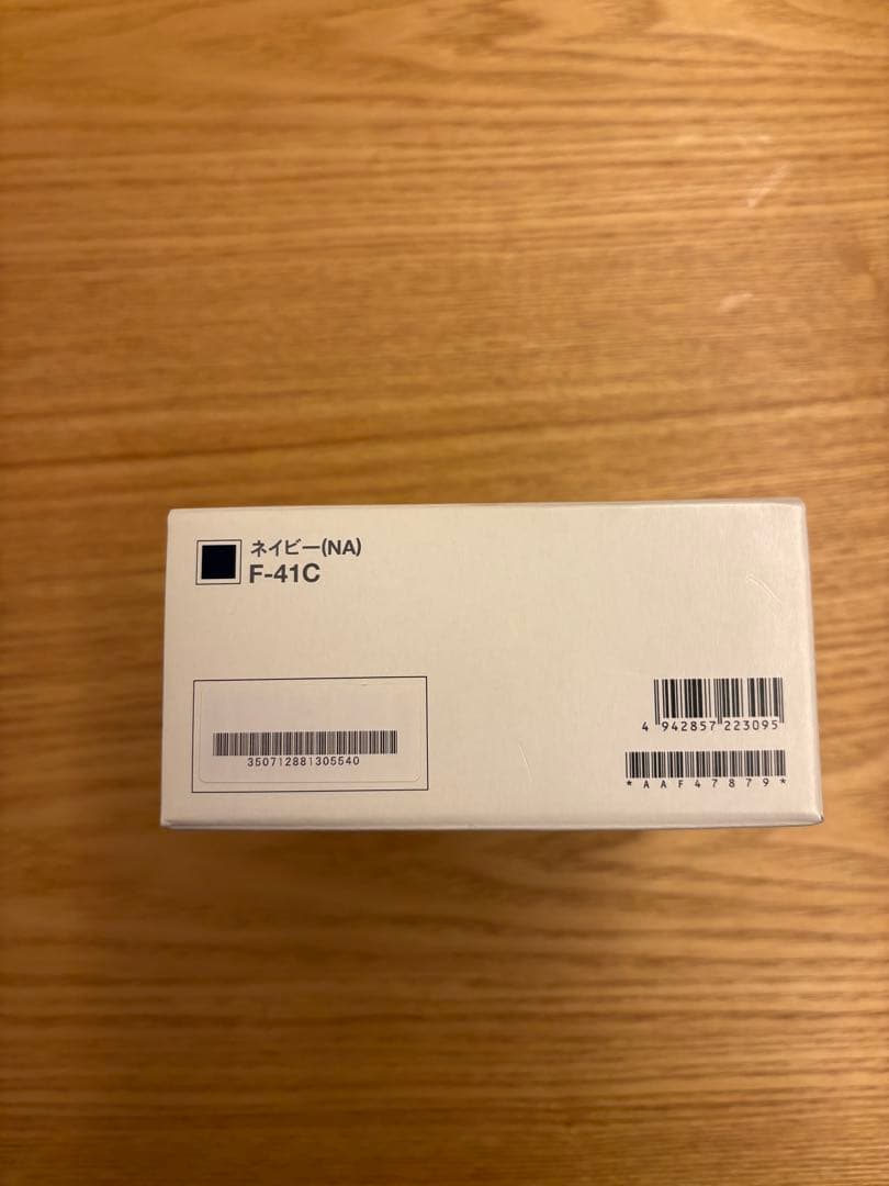 新品未使用 arrows ケータイ ベーシック F-41C ネイビー