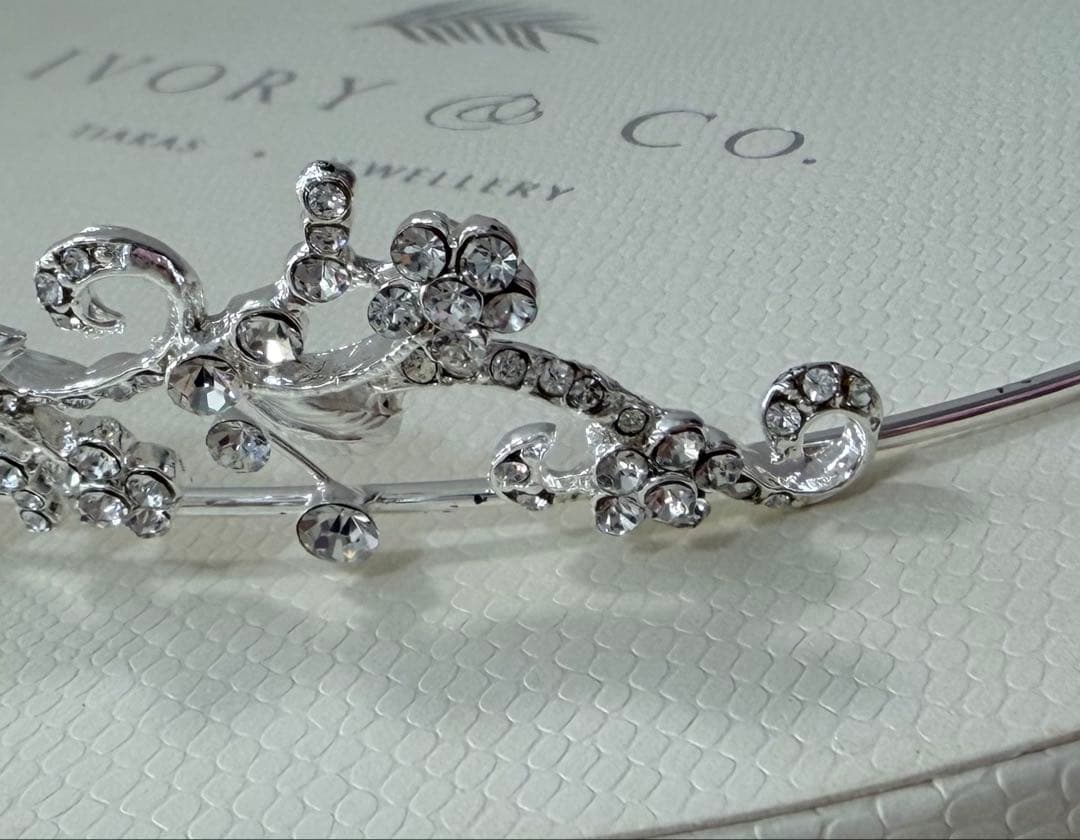 はちみつレモン　Ivory&Co. Caitlin ティアラ