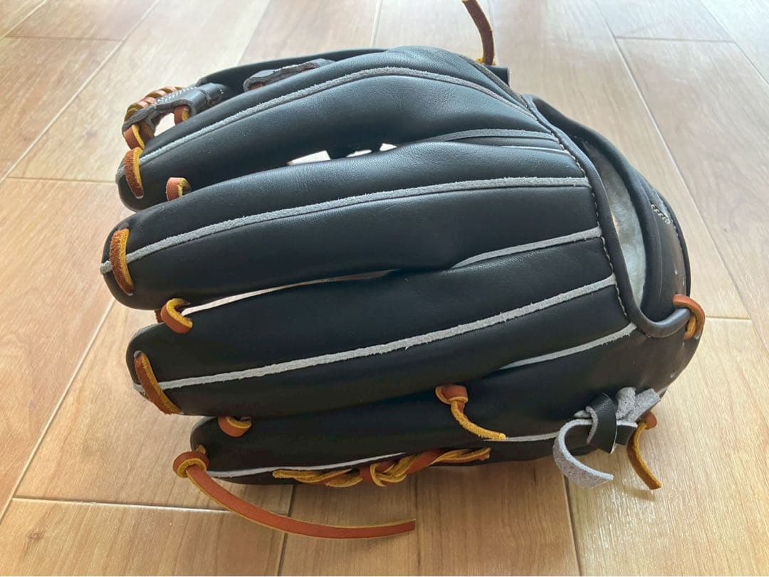 ATOMS硬式グローブ（内野手用）