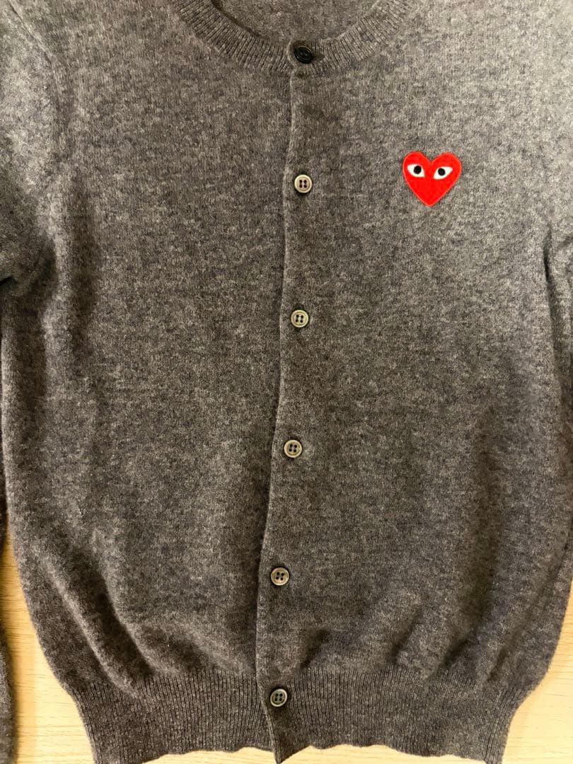 PLAY COMME des GARÇONSグレー カーディガン ハート刺繍 M