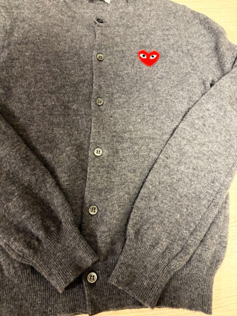 PLAY COMME des GARÇONSグレー カーディガン ハート刺繍 M