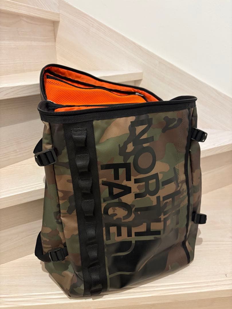 [新品未使用]THE NORTH FACE 迷彩 ヒューズボックス