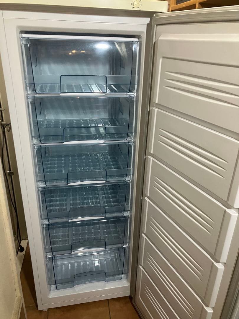 TBUF-168-RH 冷凍ストッカー 前扉 168L 単相100V 冷凍庫