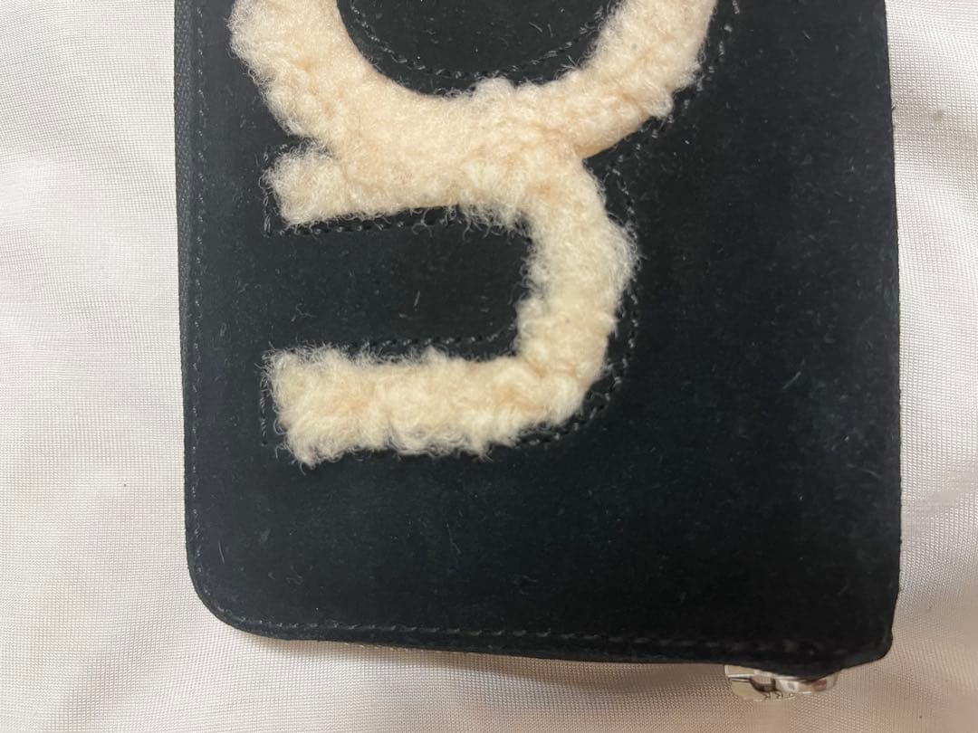 UGG 黒 スエード 財布　長財布