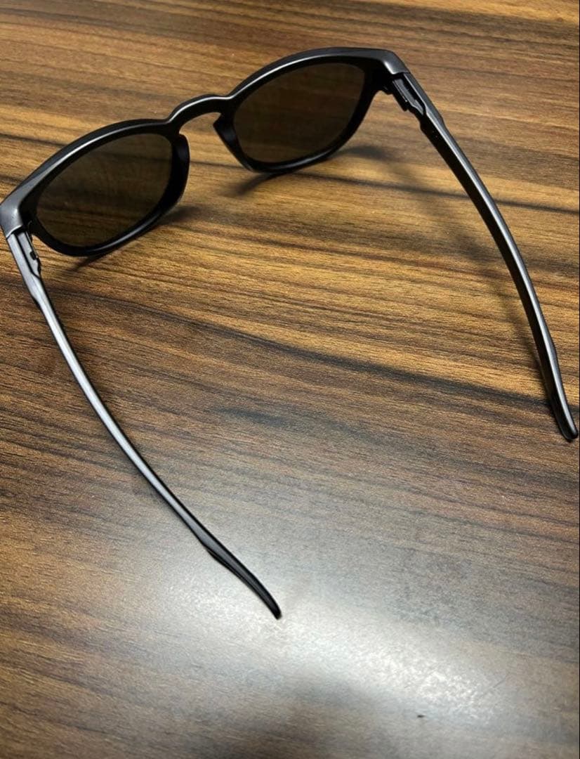 オークリーサングラス ラッチ