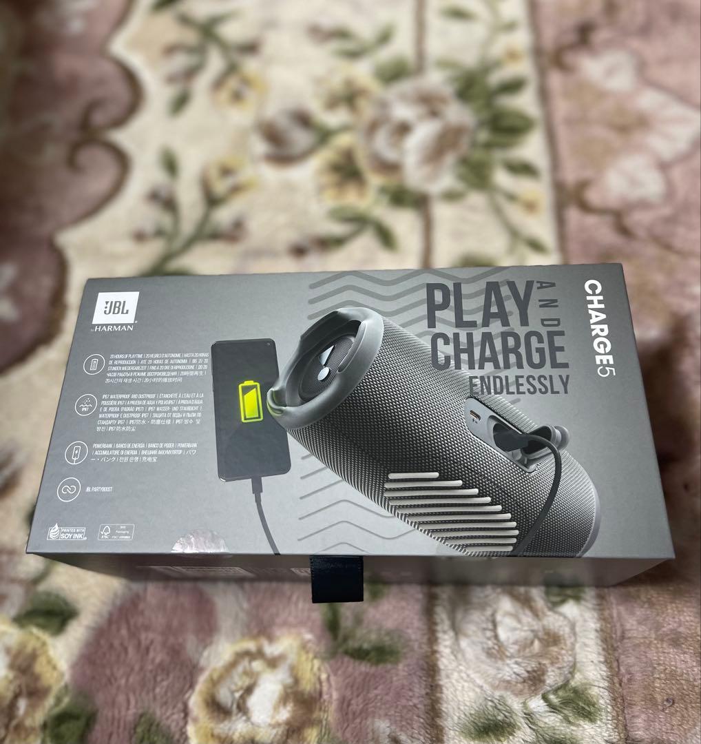 JBL Charge 5 グレーBluetoothスピーカー [新品未開封]