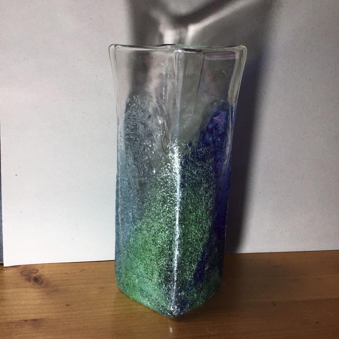 琉球ガラス　稲嶺盛吉　花瓶　作家印あり