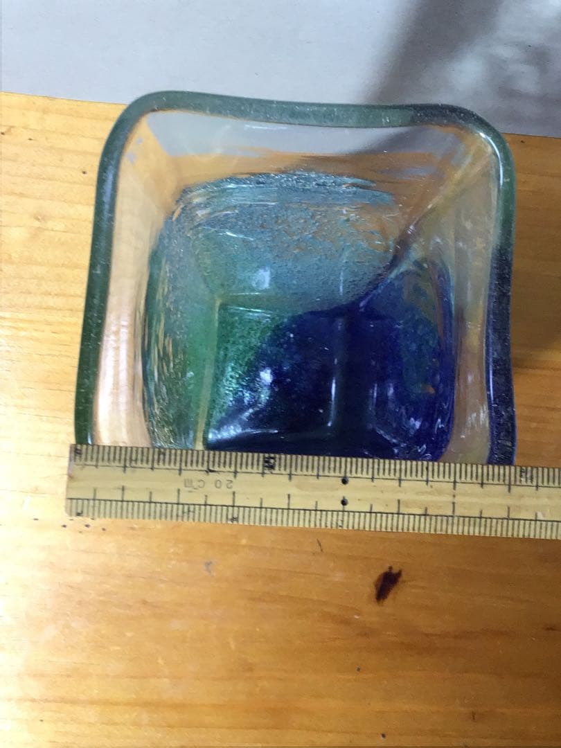 琉球ガラス　稲嶺盛吉　花瓶　作家印あり