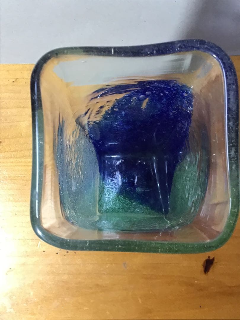 琉球ガラス　稲嶺盛吉　花瓶　作家印あり