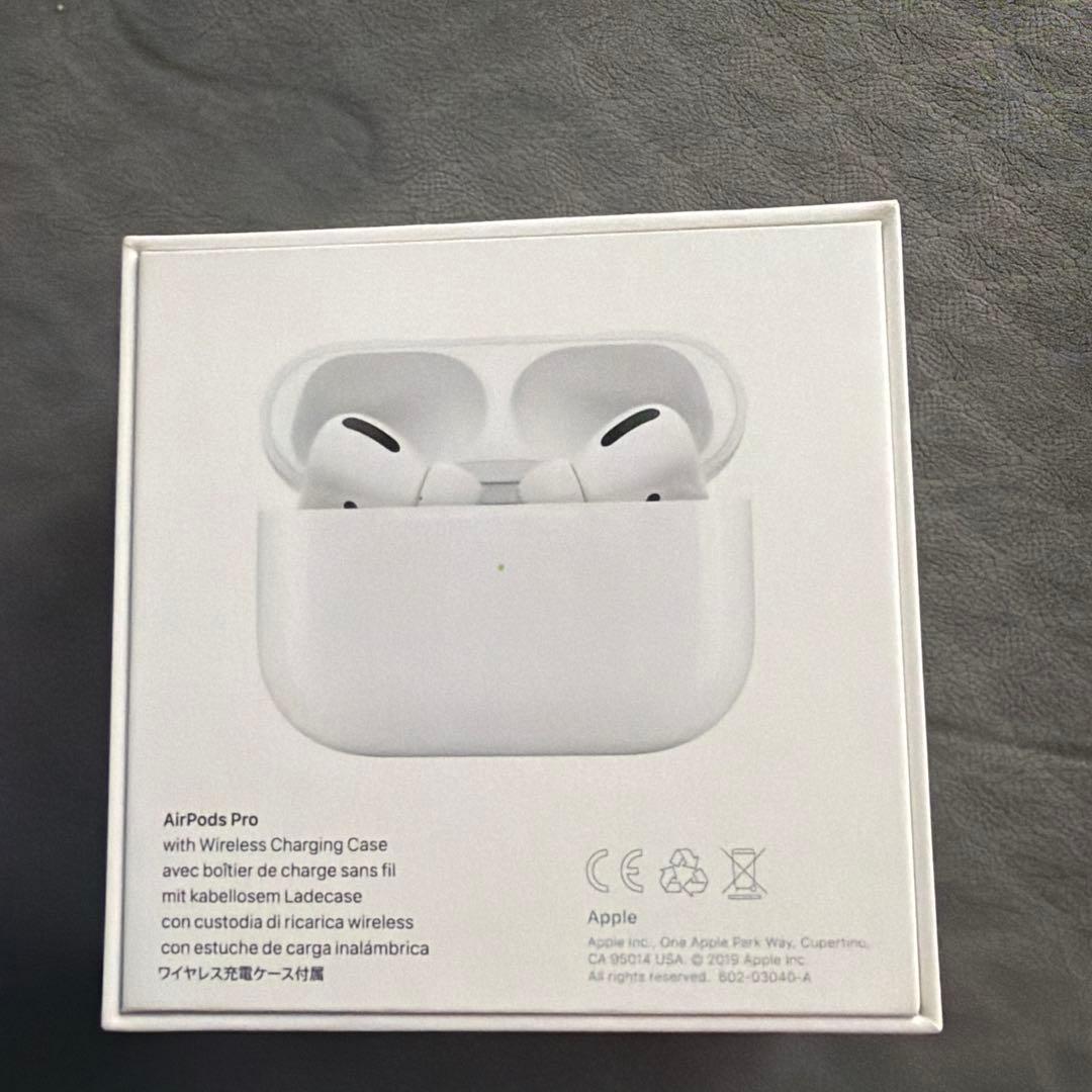 AirPods Pro 充電ケース付き　ホワイト
