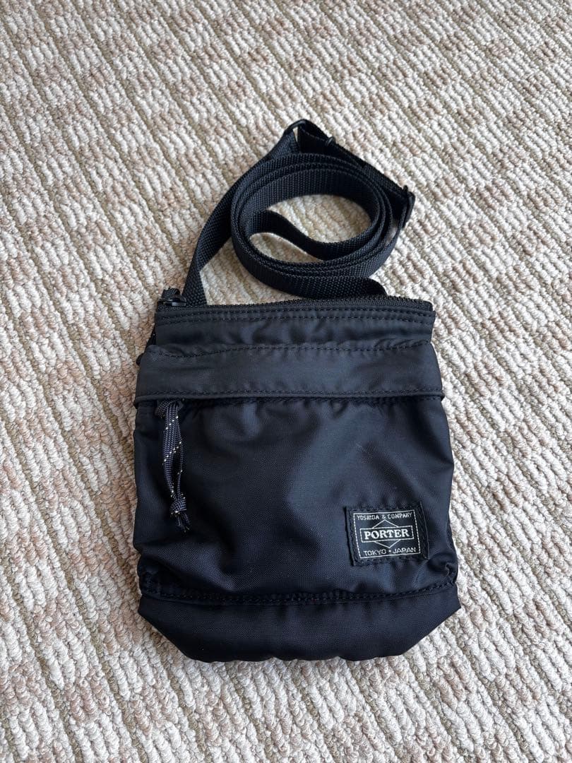 PORTER ブラック ショルダーポーチ