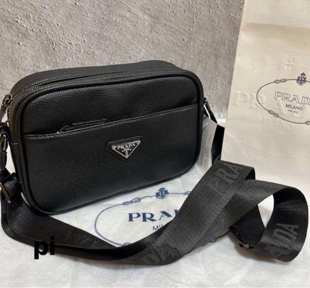 PRADA ブラックレザー ショルダーバッグ
