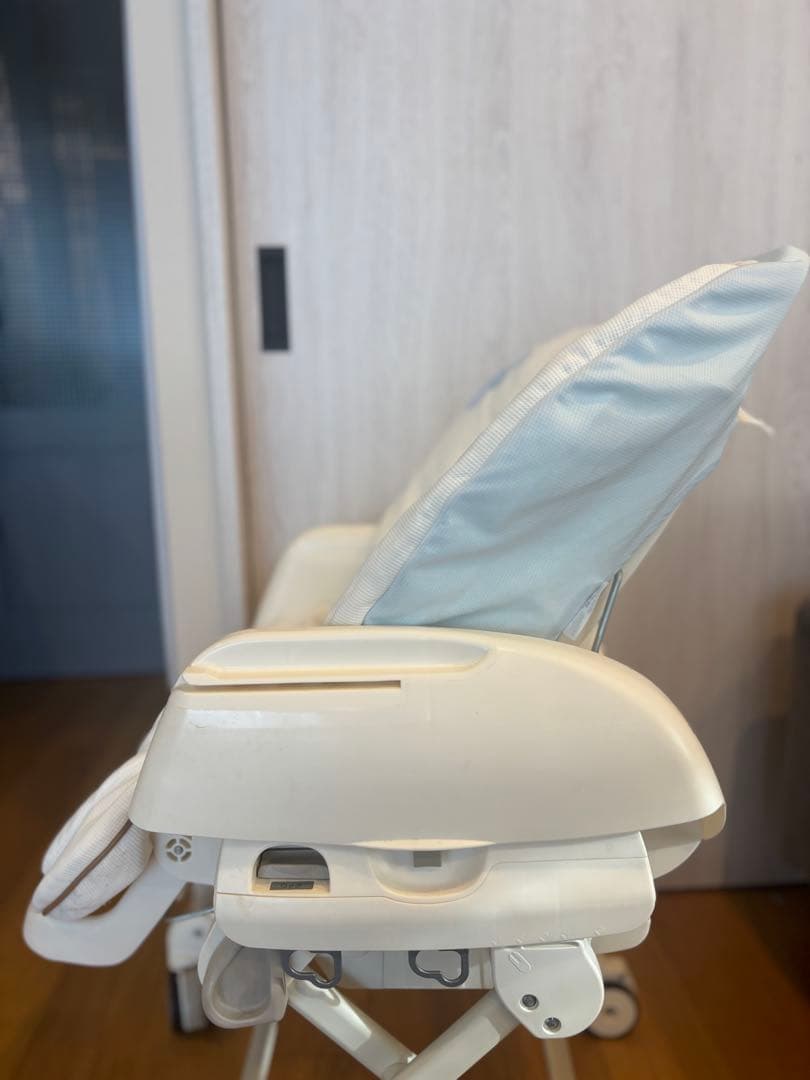 コンビ ネムリラ オートスイング エッグショック 電動ハイローチェア コードなし