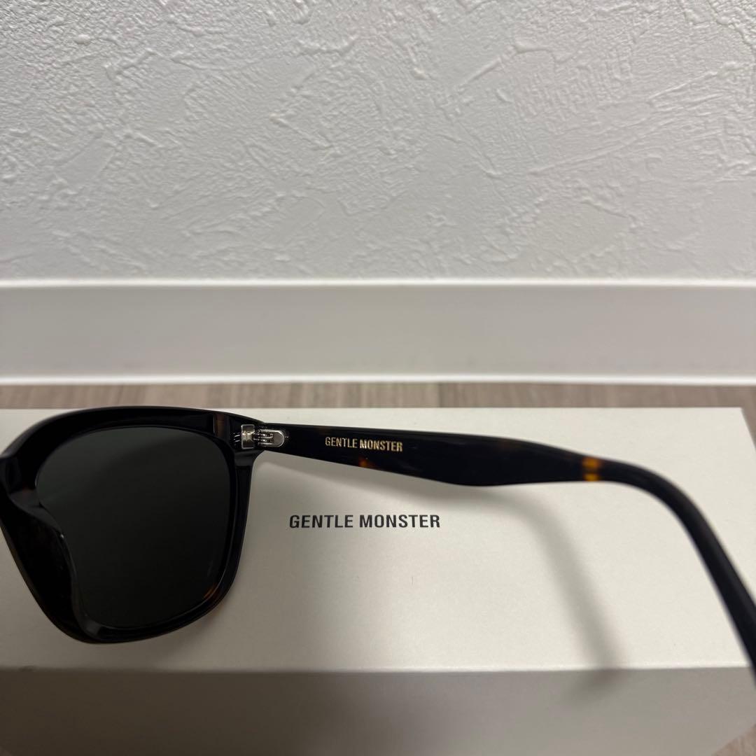 GENTLE MONSTER べっ甲/ブラック サングラス QUEEN-T2