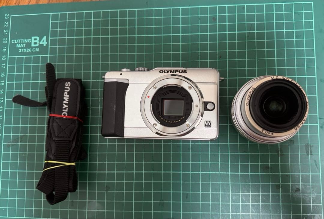 OLYMPUS PEN E-PL1ミラーレス カメラ ボディー