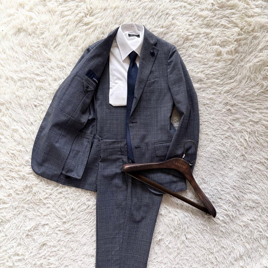 <美品>LARDINI 新ロゴ ネイビー ウール スーツ ブートニエール 42