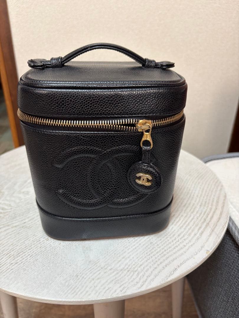 CHANELバニティ　ブラック