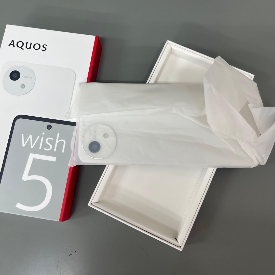 AQUOS wish 5 本体 未使用　docomo ドコモ　SH-52F