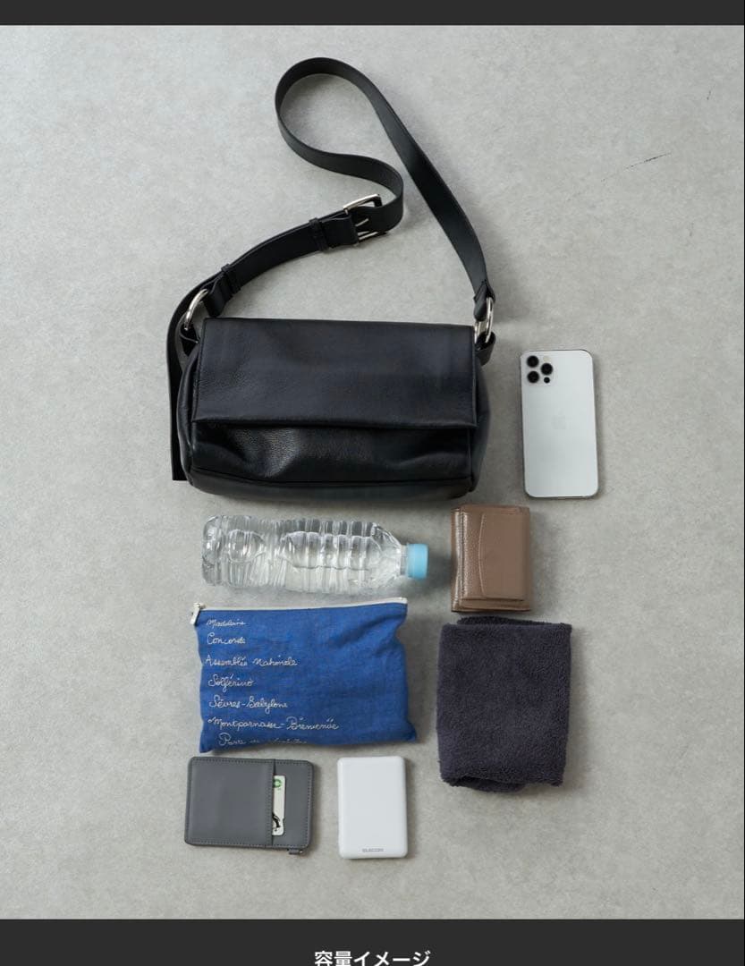 BEARDSLEY レザーボディバッグ　ブラック　一度使用