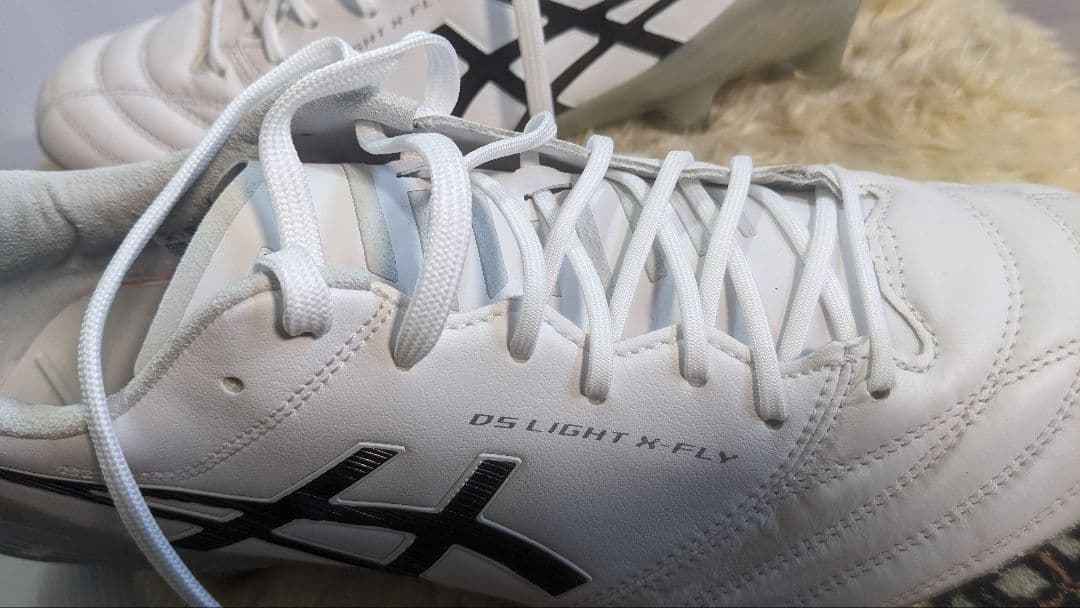 ASICS DS LIGHT X FLY5 ホワイト サッカーシューズ