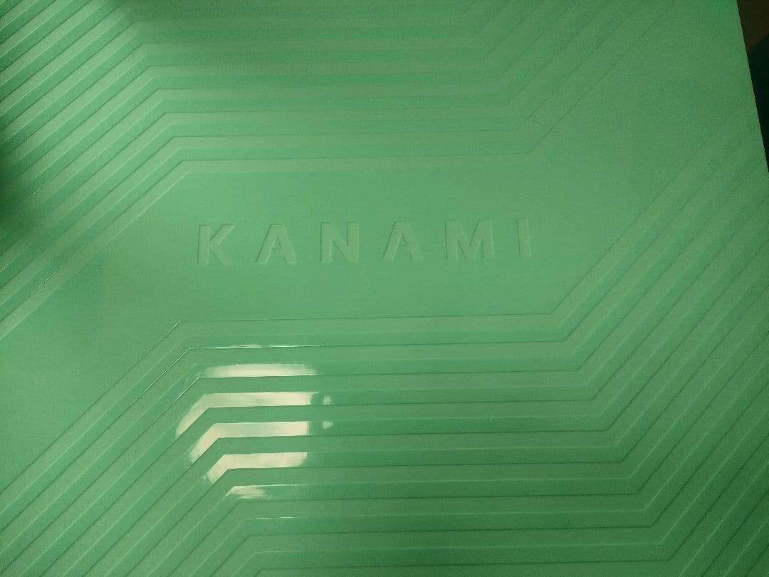 Kanami Minami ガラスマウスパッド