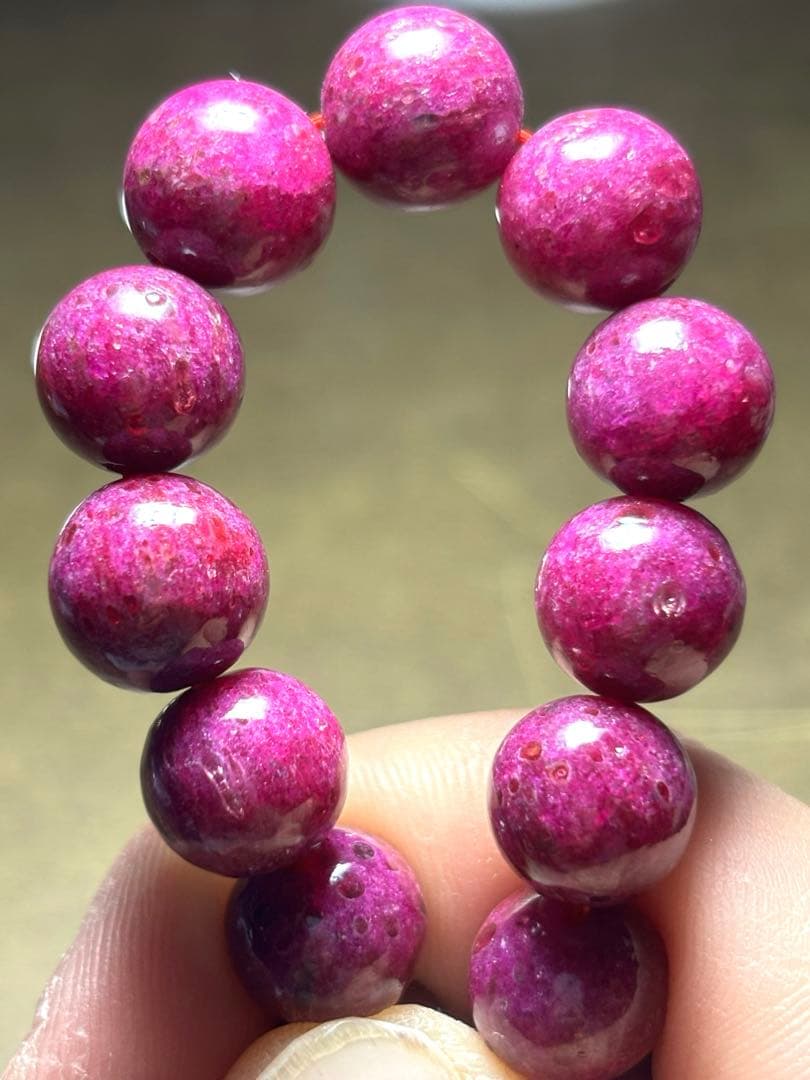 天然石ルビーブレス約10.8〜11.4㎜新品高品質「宝石の女王」一点限濃いピンク