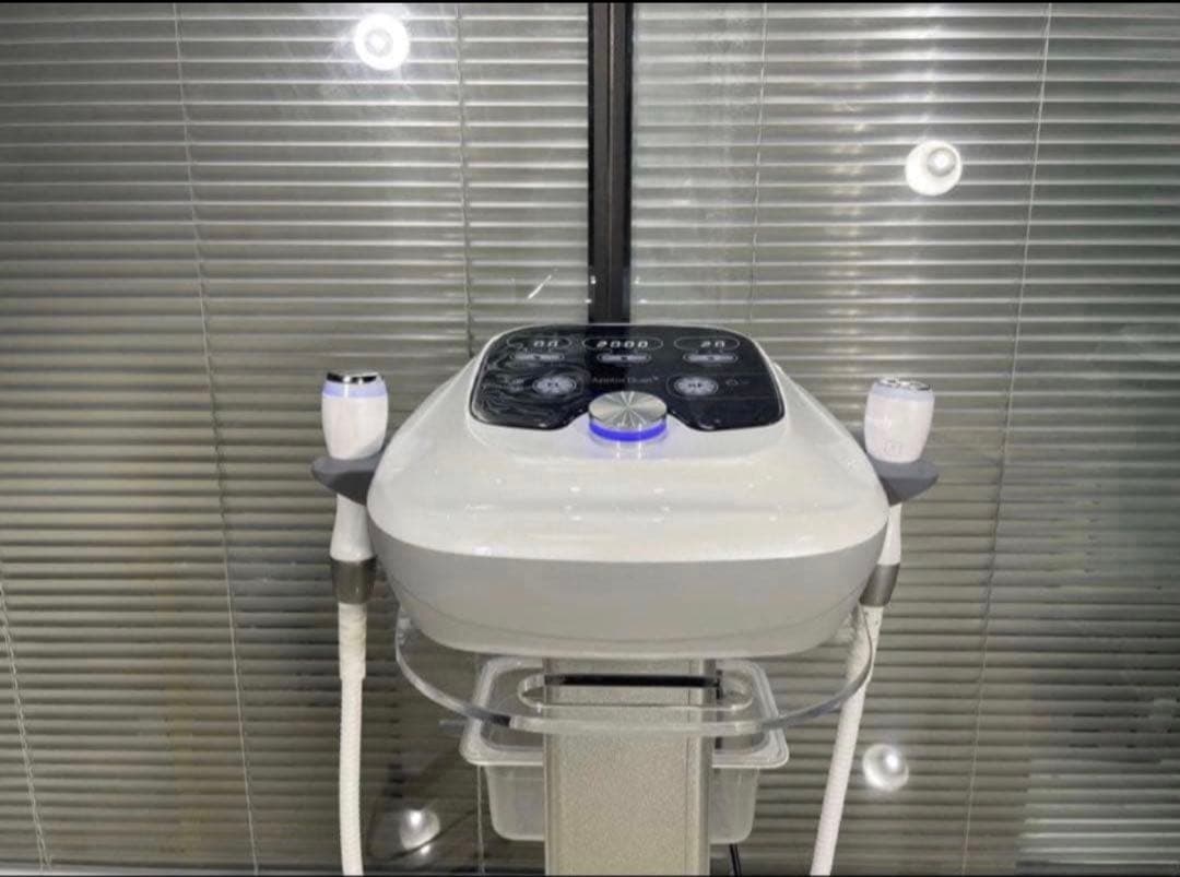 ♥♥ゆん♥♥！エレクトロポレーション RF美顔器　美容機器　美容液導入