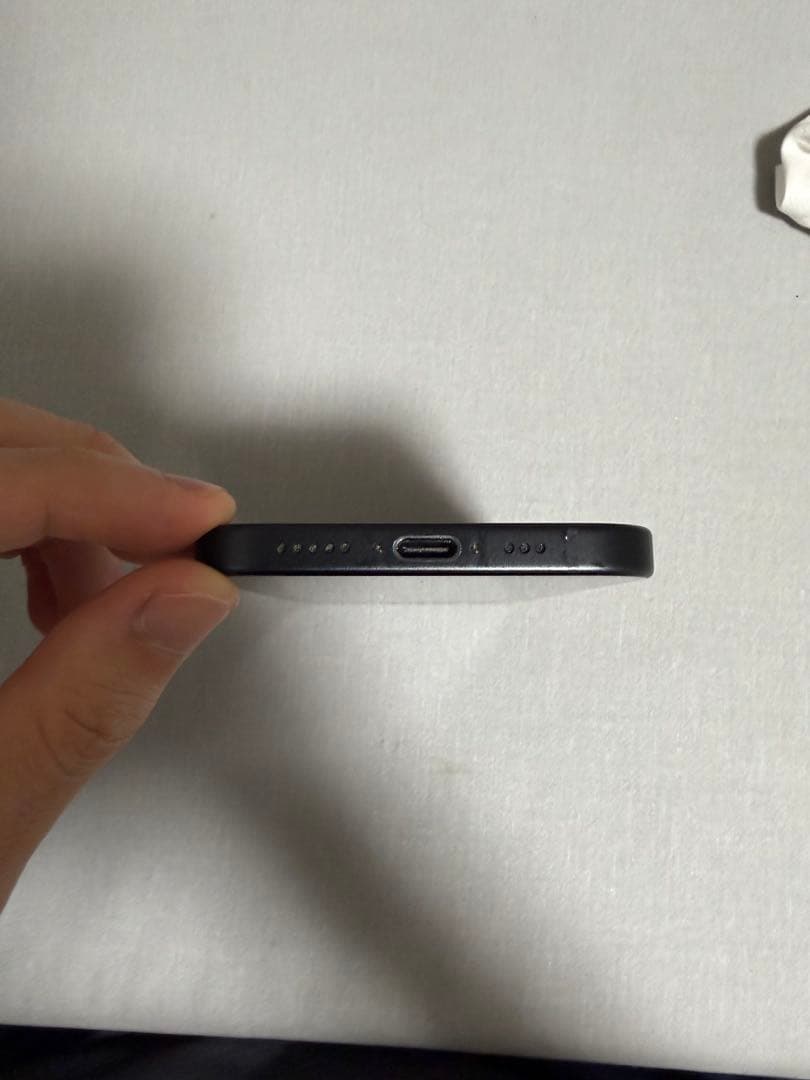 キャンディー　iPhone15 128GB ブラック 保護カバー 箱付き