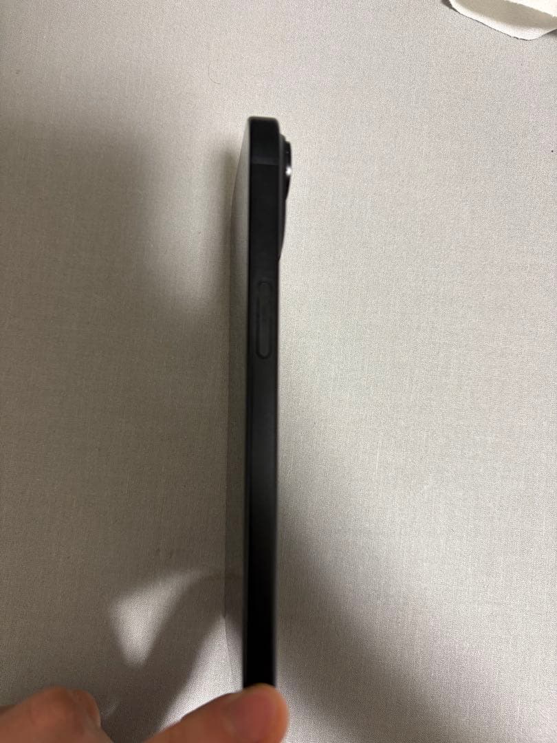 キャンディー　iPhone15 128GB ブラック 保護カバー 箱付き