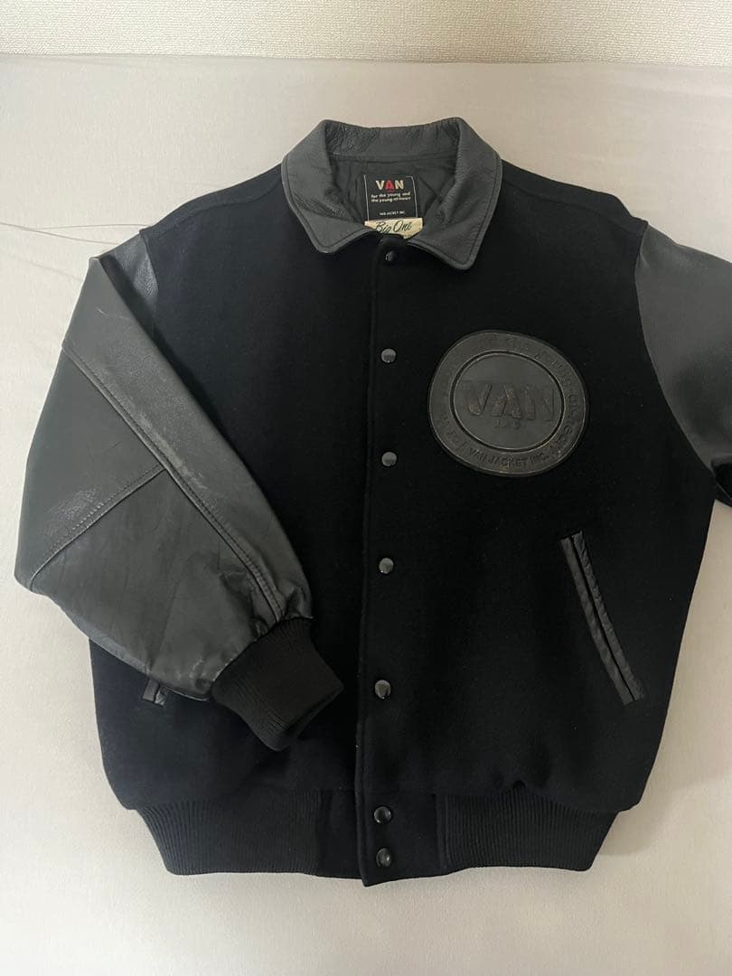 VAN JAC スタジャン オールブラック