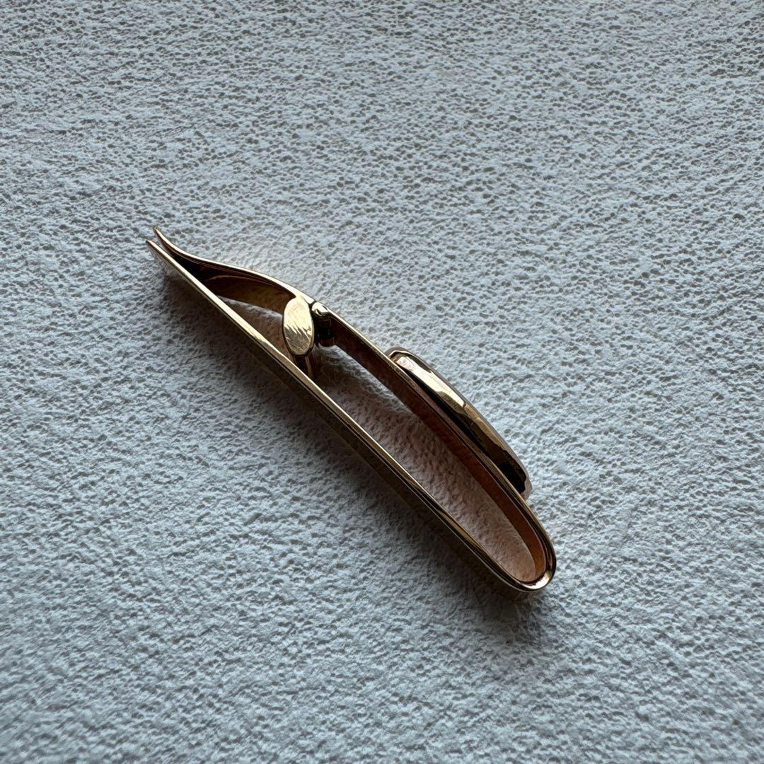 PRADA tieTack　プラダネクタイピン　 ロゴモチーフ プラダタイピン