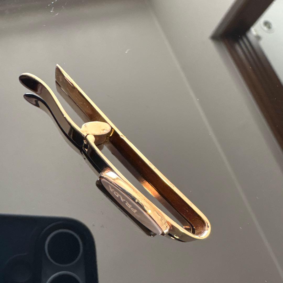 PRADA tieTack　プラダネクタイピン　 ロゴモチーフ プラダタイピン