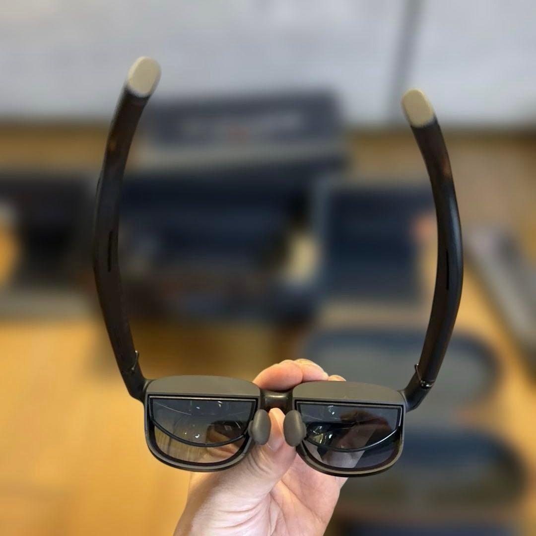 VITURE Pro XRグラスとUSB-C XR CHAGINGアダプタ