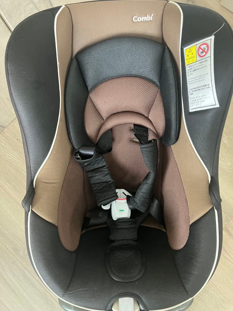 Combi コンビ ゼウスターンユーロ 回転式チャイルドシート