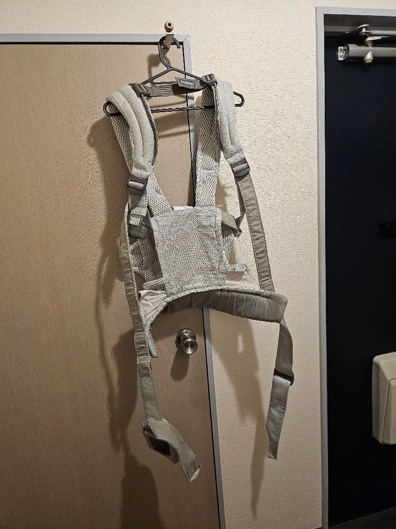 ベビービヨルン　ハーモニー　抱っこ紐　シルバー　グレー
