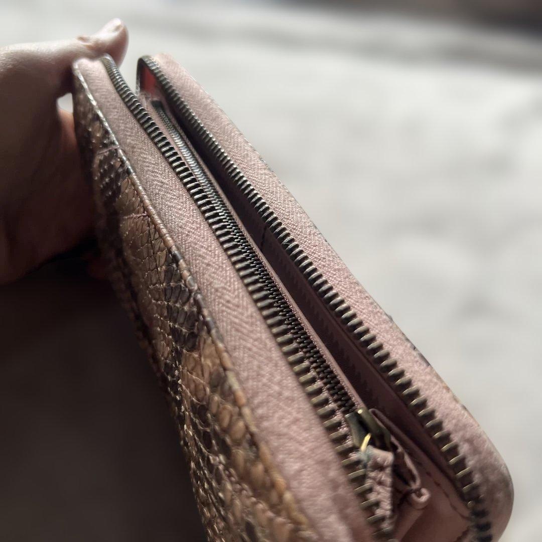 GUCCI ヘビ革 長財布 ピンク系