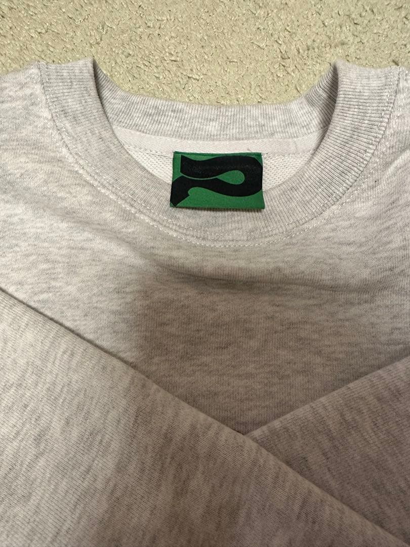 peateロゴスウェット グレー